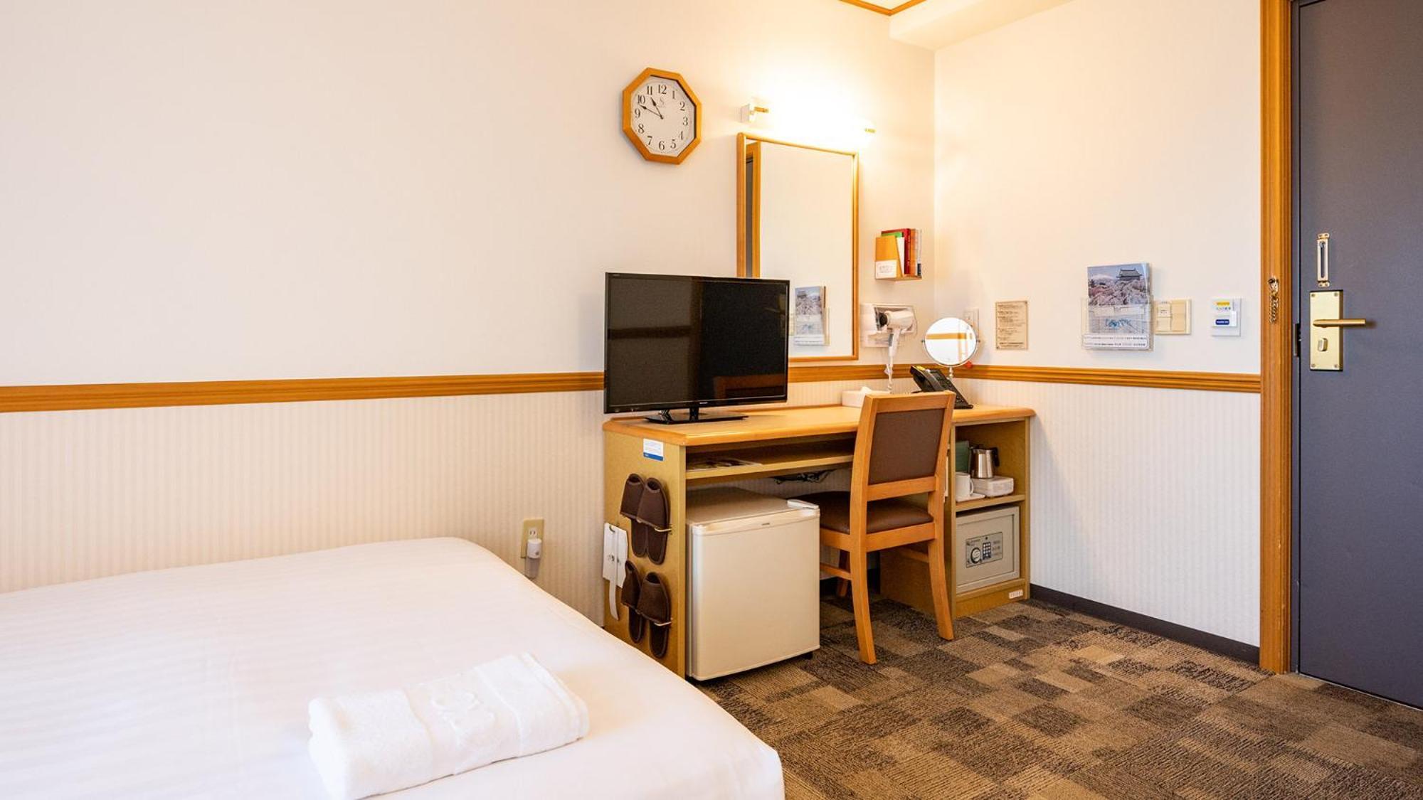 Toyoko Inn Nagoya Owari Ichinomiya Ekimae Номер фото