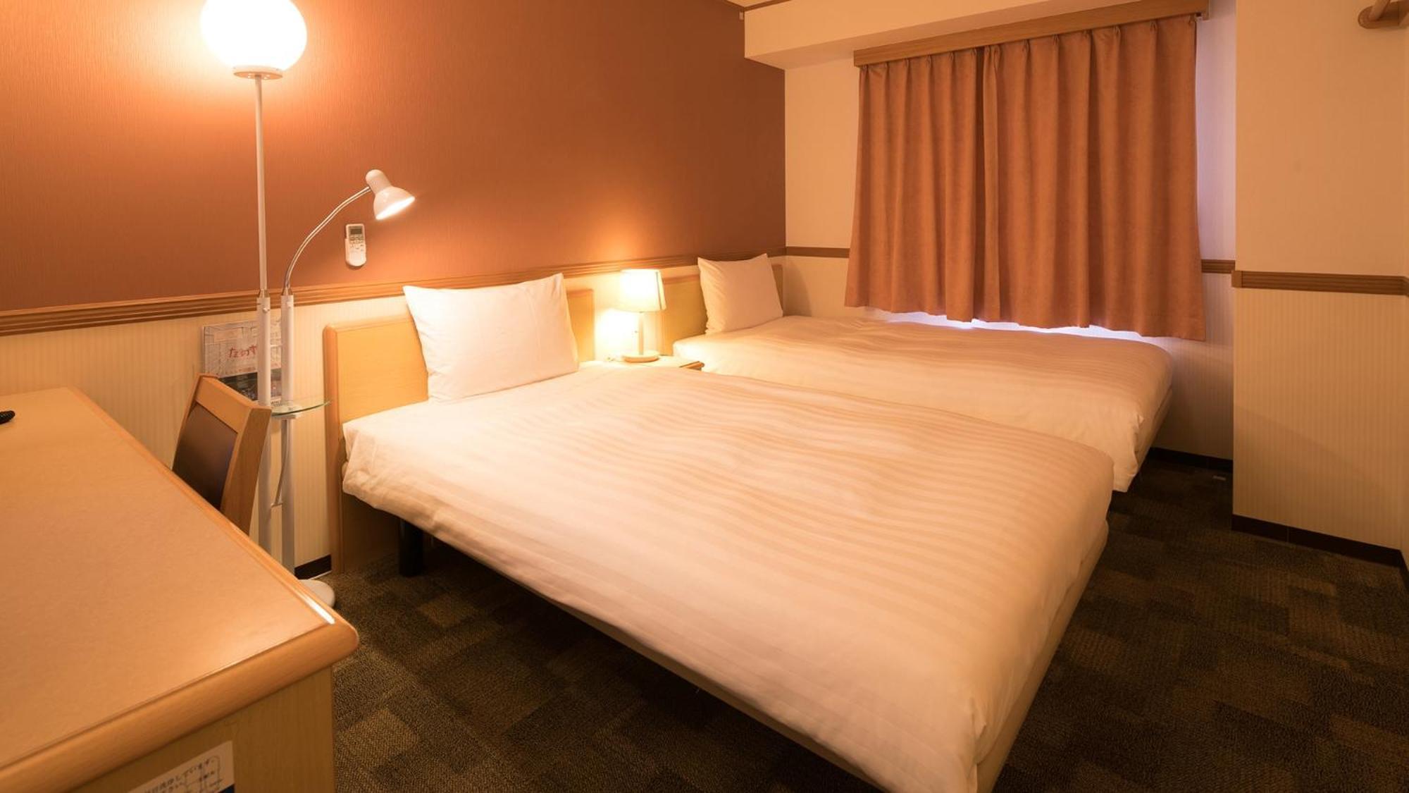 Toyoko Inn Nagoya Owari Ichinomiya Ekimae Номер фото