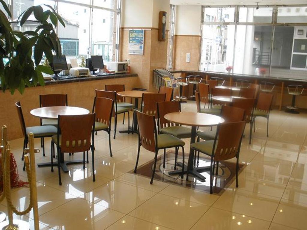 Toyoko Inn Nagoya Owari Ichinomiya Ekimae Екстер'єр фото